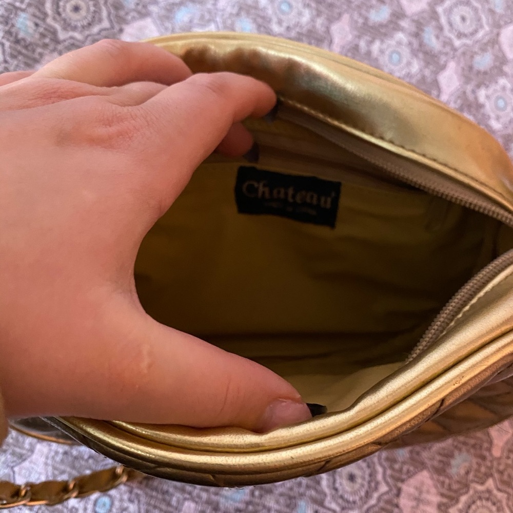 SOLD Vintage Gold Chain Crossbody Purse - Picture 3 of 4
